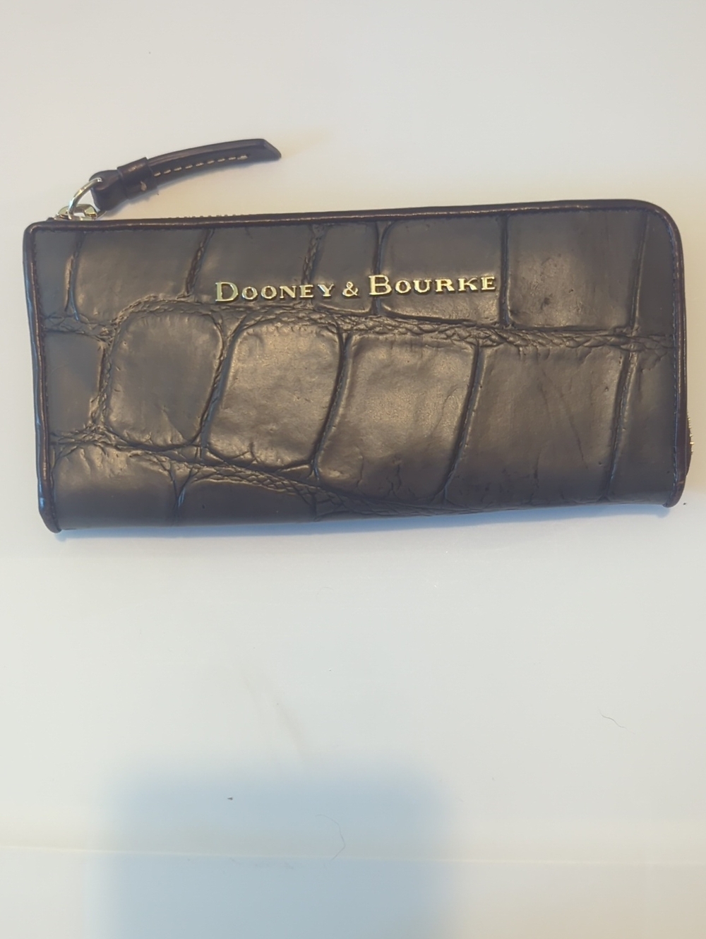 Dooney & Bourke Black Croc-Embossed Zip Card Holder